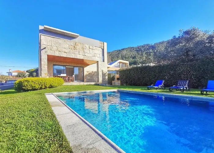 Hill & Beach House
